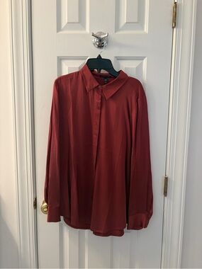 Eileen Fisher Long-Sleeve Button-Up Shirt in Brick Red